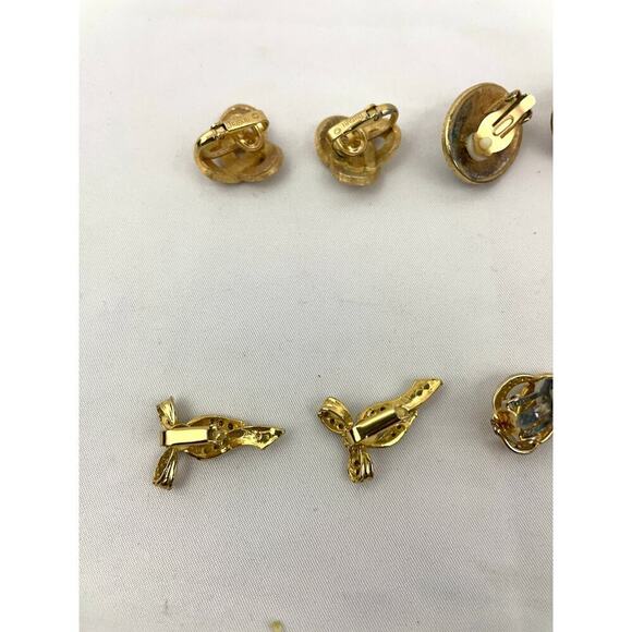 VTG Lot of 12 Assorted Gold Toned Clip-on Earrings Signed Trifari SaraCov Napier - Picture 13 of 16